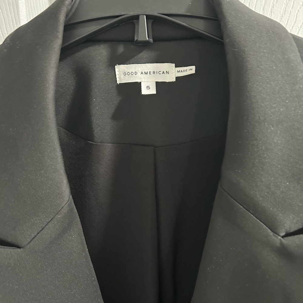 Good American Sleek Black Apparel